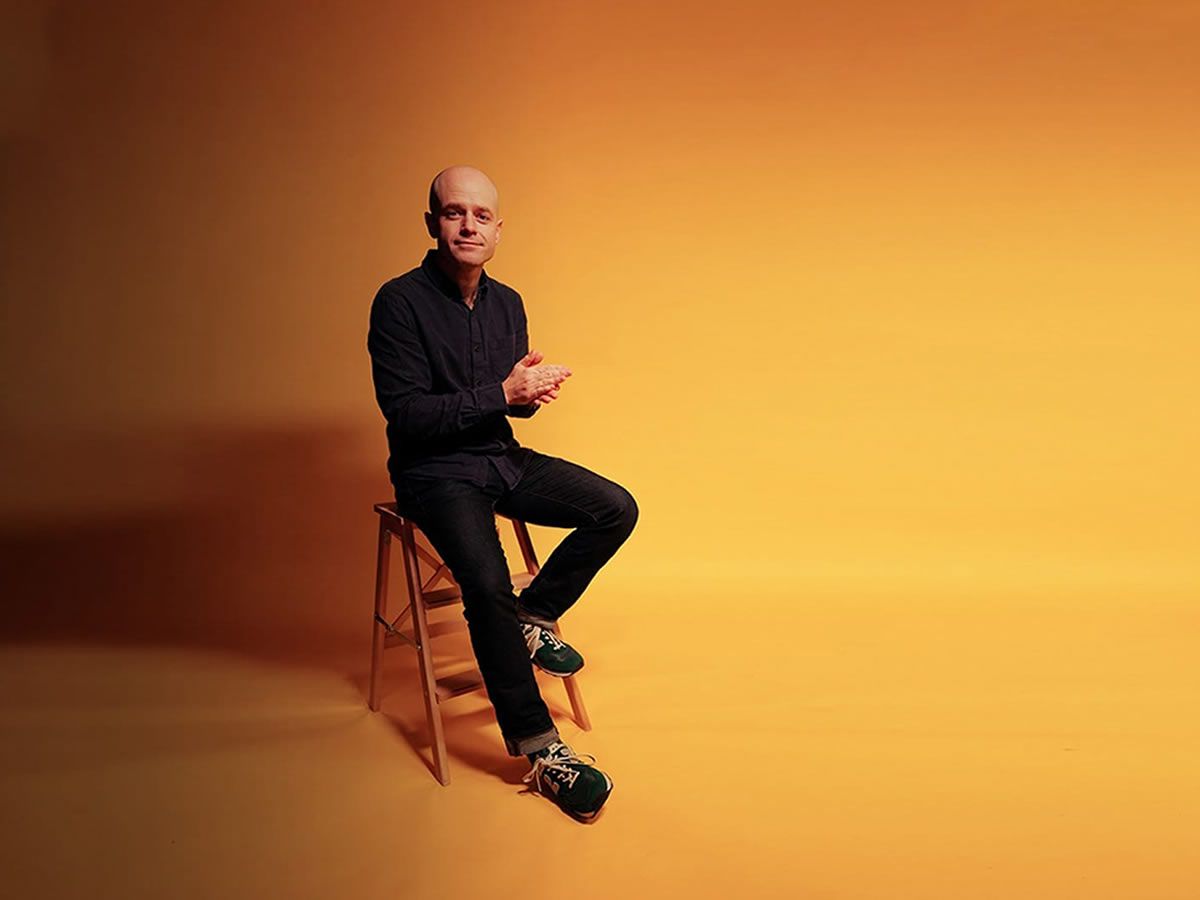 David Elms Describes a Room